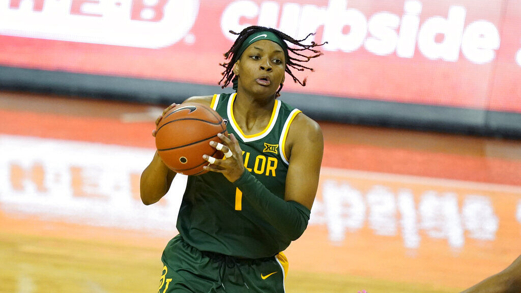 NaLyssa Smith, Baylor
